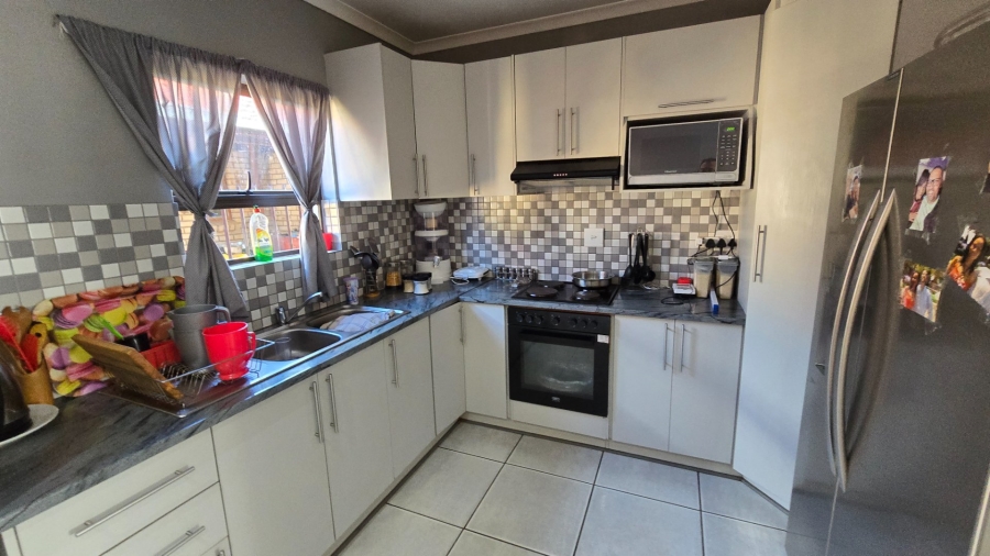 3 Bedroom Property for Sale in Grasslands Free State